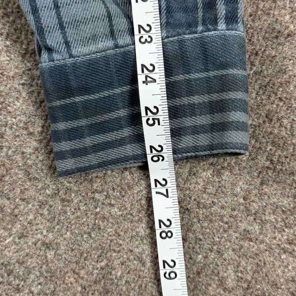 Grey shirt - Picture 10 of 14